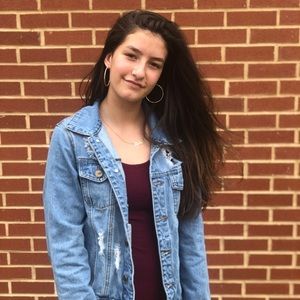 Meet your Posher, Leila